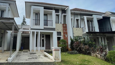 Rumah Eksklusif LT 160 m2, di Legenda Wisata, Bogor