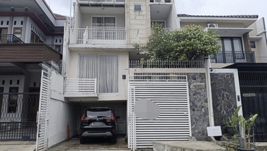 Rumah Elegan di Duren Sawit, Jakarta Timur, 6 KT, LT 175m²