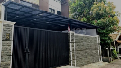 Dijual rumah Premium di Meruya, Jakarta Barat - LT 200m²