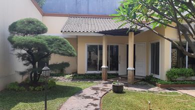 Dijual rumah Mewah di Kelapa Gading, Jakarta Utara - LT 406m²