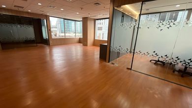 Disewakan Office Space Menara Sudirman, Luas 218m2, Semi Furnished