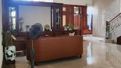 Kesempatan Eksklusif, rumah Mewah di Green garden, Jakarta Barat, LB 900m²