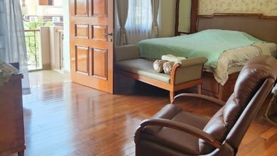 Rumah Area Luxury Green garden, Jakarta Barat - Harga Menarik 15 Miliar
