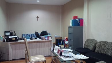 Di jual murah di bawah NJOP ruko gandeng 3 di mangga besar