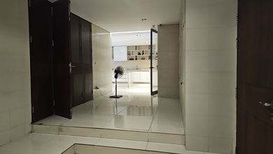 Disewakan Rumah Murah di Pluit, Jakarta Utara, LT 325m²