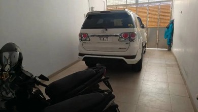 Penawaran Langka, rumah Mewah di Tamansari, Jakarta Barat, LB 240m²