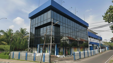 Ruko Gandeng 4 Lantai Hoek Jatinegara Parkir Luas Strategis Area Komersil