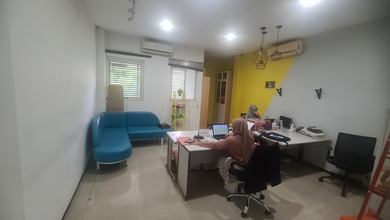 Dijual Ruko 3,5 Lantai Gandaria Kebayoran Baru Siap Huni