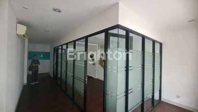 Ruko 3 Lantai Di Sudirman Park Semi Furnished Siap Huni Dekat Sudirman Thamrin