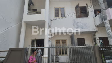 Rumah Dijual di Tomang, Jakarta Barat, LB 120m², Harga Terbaik!