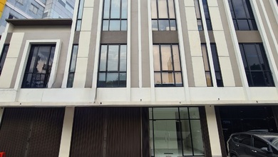 RUKO 4 LANTAI JALAN PANJANG DEKAT PERMATA HIJAU SIAP HUNI EX KANTOR PARKIR LUAS