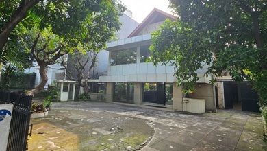 RUMAH 2 LANTAI MENTENG AREA PRIME COCOK UNTUK USAHA KOMERSIL