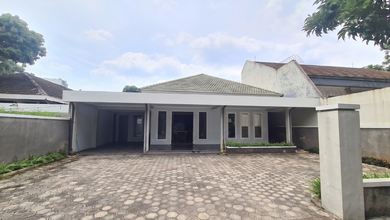 Rumah Nyaman untuk Disewakan di Menteng, Jakarta Pusat, Harga 750 Juta /tahun