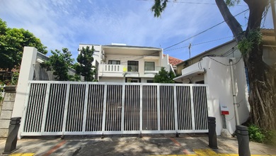 Rumah Sewa di Kawasan Menteng, Jakarta Pusat, Lokasi Strategis, Harga Menarik