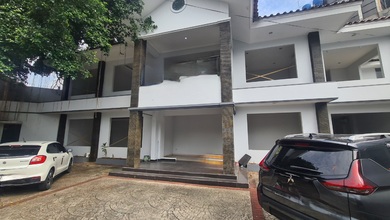 RUMAH RUANG USAHA EX KANTOR 2 LANTAI HOS COKROAMINOTO MENTENG COCOK UNTUK KLINIK BANK KANTOR