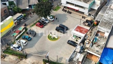RUANG USAHA 2 LANTAI KRAMAT JATI HOEK EX SHOWROOM PARKIR LUAS STRATEGIS DEKAT MALL