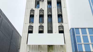 RUKO GANDENG 5 LANTAI PONDOK INDAH PINGGIR JALAN PARKIR LUAS COCOK USAHA KOMERSIL