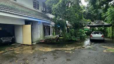 Rumah Strategis untuk Disewakan di Kebayoran Baru, Jakarta Selatan, Harga 850 Juta /tahun