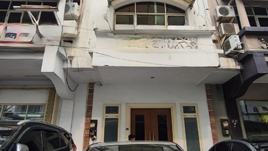 RUKO PERMATA SENAYAN 3 LANTAI EX KANTOR FURNISHED SIAP HUNI PARKIR LUAS