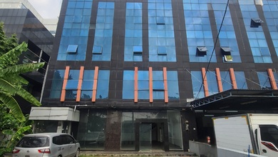 RUKO GANDENG 4 LANTAI KEBON JERUK DEKAT AKSES TOL STRATEGIS HADAP JALAN