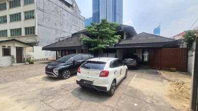 RUANG USAHA EX RESTO 2 LANTAI MENTENG JAKARTA PUSAT DEKAT MALL MRT