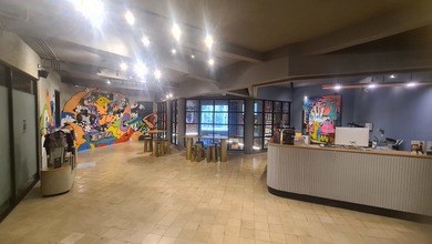 RUANG USAHA 3 LANTAI KEBAYORAN BARU AREA KOMERSIL PARKIR LUAS DEKAT BLOK M PANGLIMA POLIM