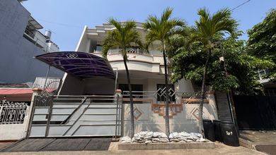 Dijual rumah Mewah di Pluit, Jakarta Utara - LT 200m²