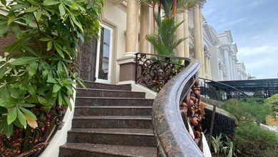 Rumah Area Premium Pantai Indah Kapuk, Jakarta Utara - Harga Menarik 11 Miliar