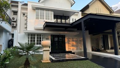 Rumah Elegan di BSD Delatinos, Tangerang, 4 Kamar Tidur, LT 200m²
