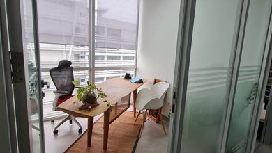 Kantor 70 m Bagus Furnished lokasi Premium dekat Toll Alam Sutera