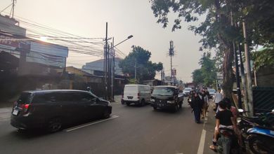 Bangunan dan Tanahnya lokasi strategis di Pahlawan Revolusi Klender Jakarta Timur