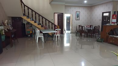 Dijual rumah Premium di Kembangan, Jakarta Barat - LT 280m²