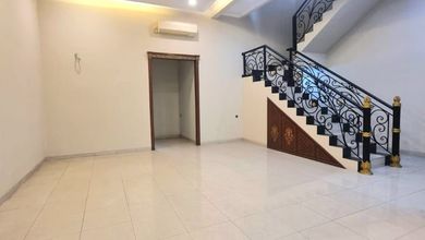 Rumah Area Premium Puri Indah, Jakarta Barat - Harga Menarik 7 Miliar