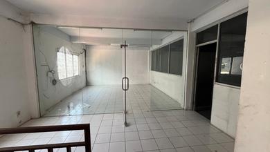 Gudang Pik Elang Laut 10x24m2 Full Renov 3 Lantai Ada Ruang Live