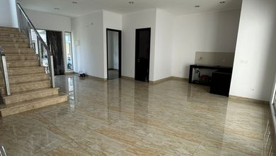 Rumah Modern area Golf Island, Jakarta Utara, Luas 250 m2