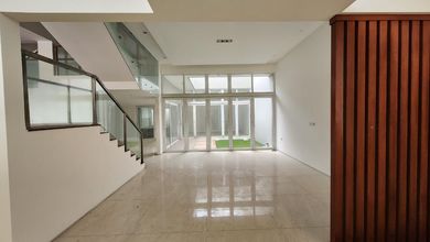 Rumah Prestisius di Kawasan Citra Garden, Jakarta Barat, LB 560m², Harga 9,09 Miliar