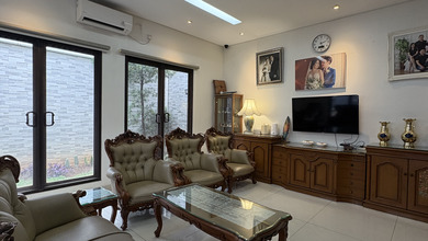 For Sale rumah Eksklusif di Serpong Utara, Tangerang Selatan - LT 300m²