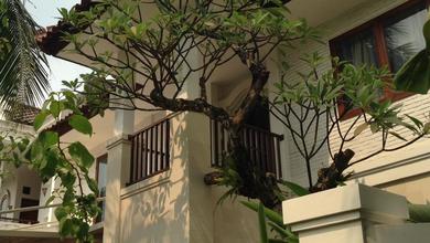 Hunian Elegan di Bintaro, Tangerang Selatan, 4 Kamar Tidur, LT 515m²