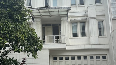 Rumah Sewa Murah Lokasi Gading Serpong, Tangerang, LB 308m²
