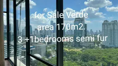 Dijual Cepat Apartemen 3BR Semi Furnished Kondisi Baik Siap Huni