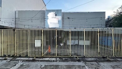 Jual Cepat Rumah Mewah di Pluit, Jakarta Utara, LT 435 m2