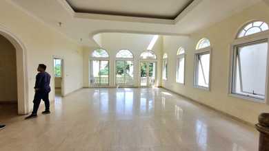 Rumah Sewa Nyaman Lokasi Pantai Indah Kapuk, Jakarta Utara, LB 450m²