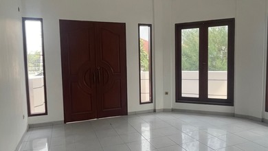 Rumah Sewa Tepat untuk Tinggal dan Kantor Kawasan Pluit, Jakarta Utara