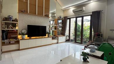 Penawaran Eksklusif, rumah Mewah di Kedoya, Jakarta Barat, LB 460m²