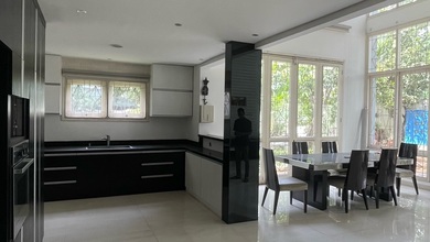 Dikontrakkan Rumah Terjangkau di Pantai Indah Kapuk, Jakarta Utara, LT 320m²