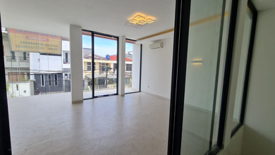 Kesempatan Eksklusif, rumah Mewah di Muara Karang, Jakarta Utara, LB 400m²