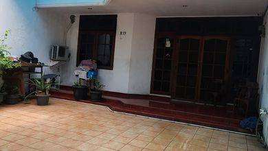 Jual Rumah Siap Huni di Jelambar, Jakarta Barat, LT 172 m2