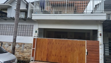 Dijual Rumah Strategis di Serpong Utara, Tangerang Selatan - LT 162m²