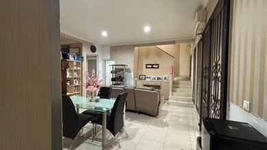 Hunian Elegan di Alam Sutera, Tangerang, 4 Kamar Tidur, LT 180m²