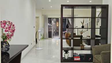 Kesempatan Eksklusif, rumah Mewah di Gading Serpong The Spring, Tangerang, LB 194m²